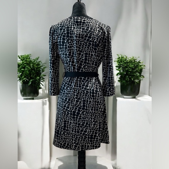 INC International Concepts Black and White Sheath Dress - Picture 2 of 3